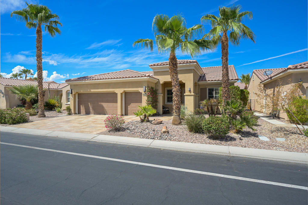 81686 Avenida Sombra Property Photo 3