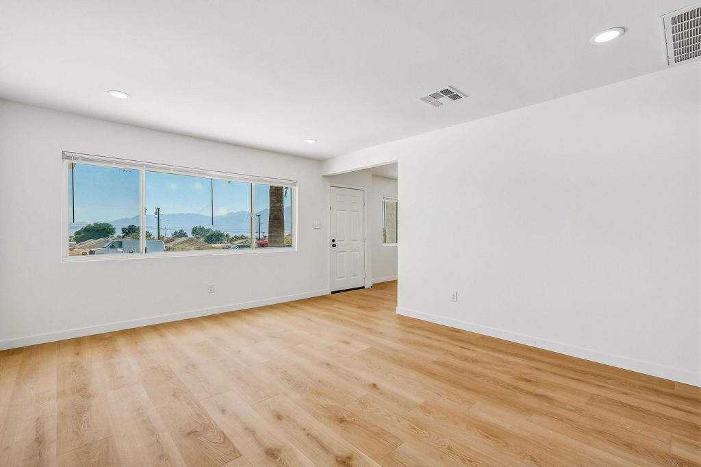 66846 Desert View Avenue Property Photo 9