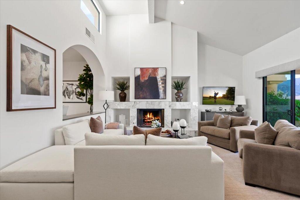 80599 Cherry Hills Drive Property Photo 3