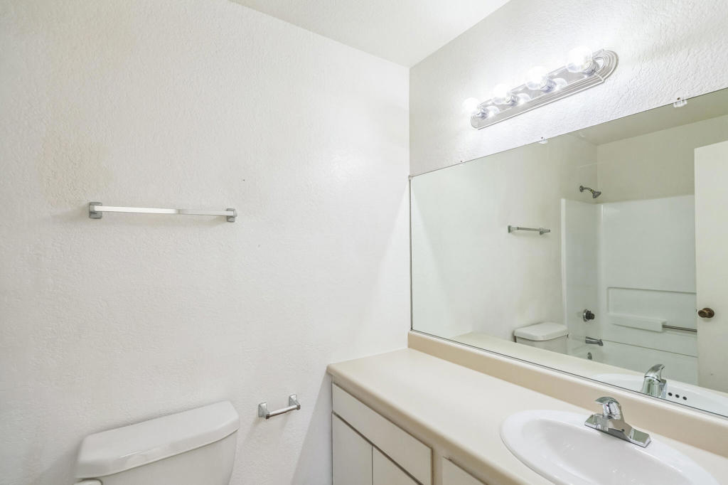 78701 Avenue 42 Property Photo 3