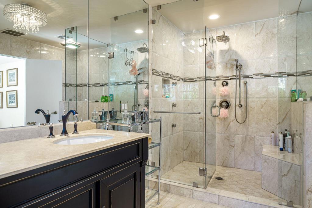 4 Dartmouth Drive Property Photo 18