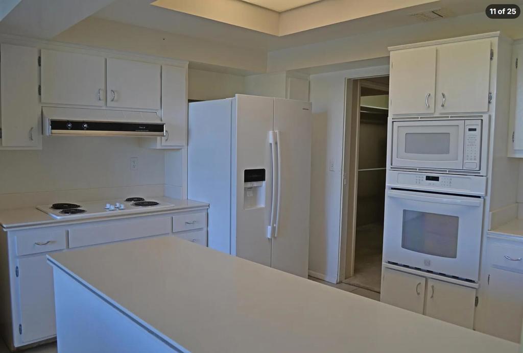 910 Island Drive 404 Property Photo 5