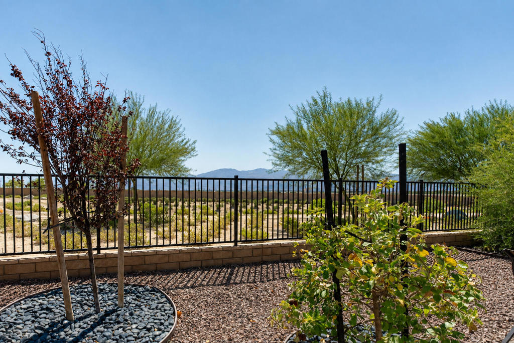 85399 Giorno Court Property Photo 1
