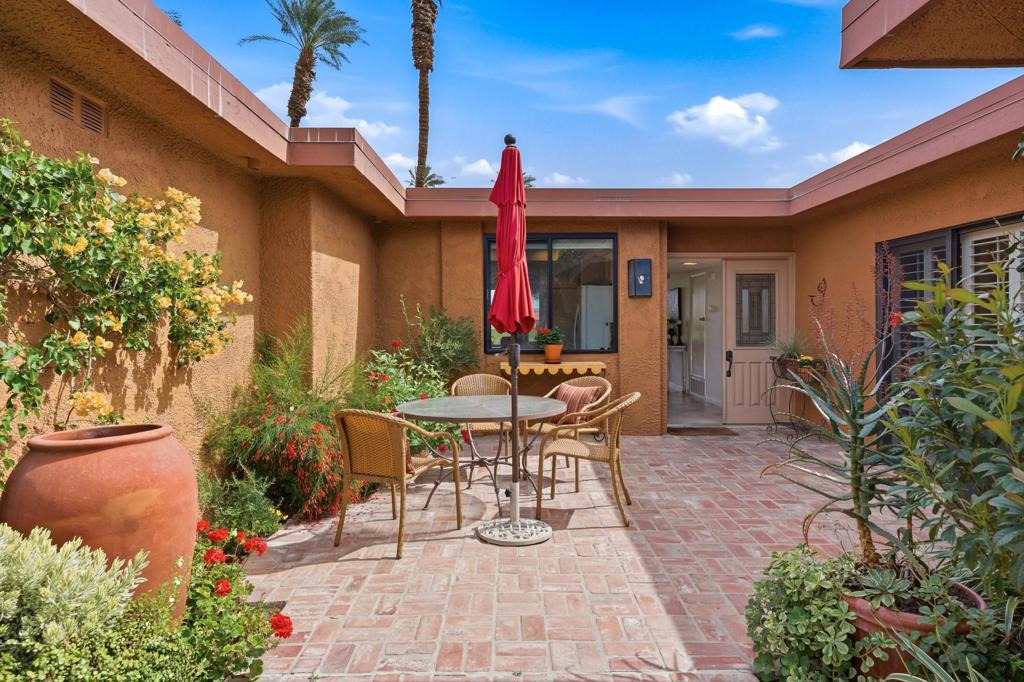 91 La Cerra Drive Property Photo 3
