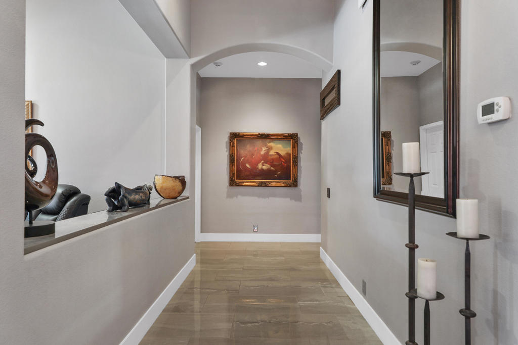 38635 Desert Mirage Drive Property Photo 5