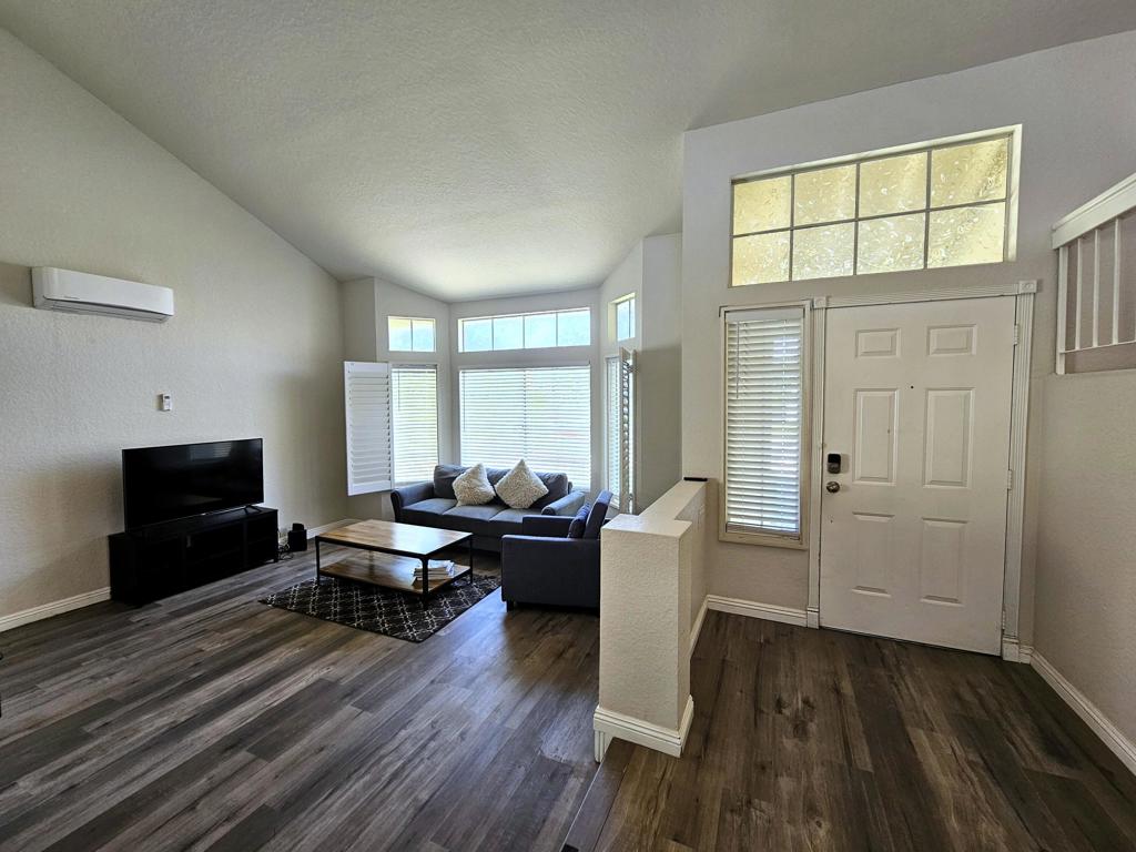 69911 Willow Lane Property Photo 3