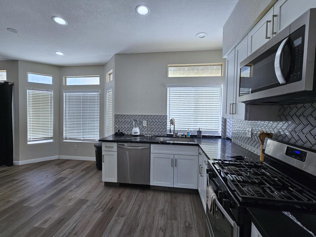 69911 Willow Lane Property Photo 7