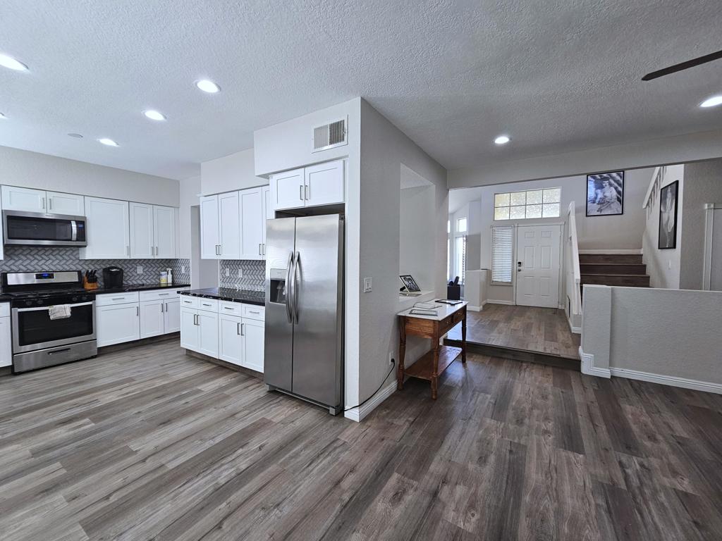 69911 Willow Lane Property Photo 10