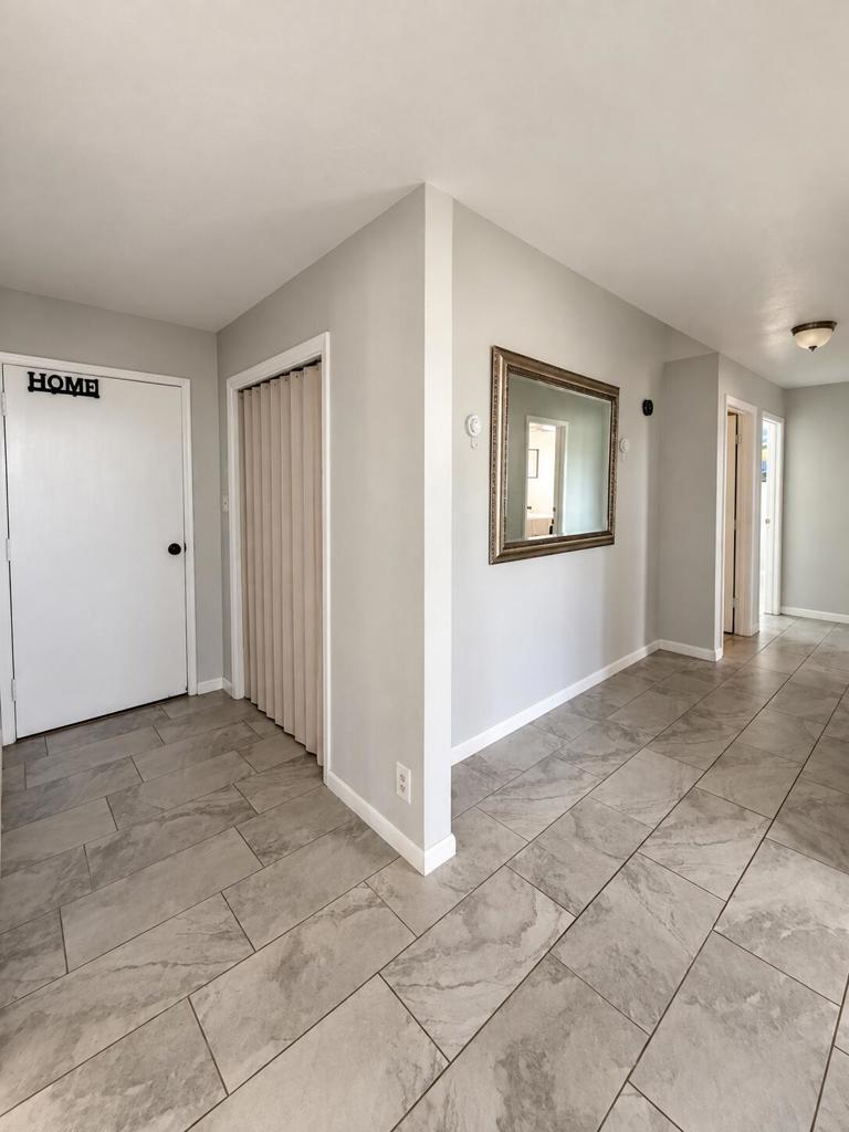 1007 N Broadway Property Photo 10