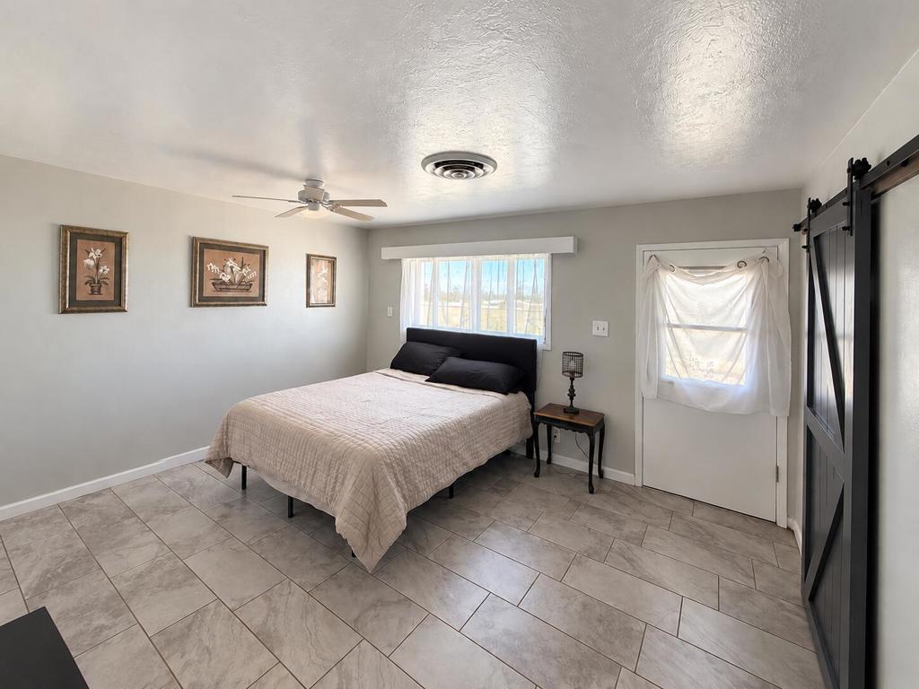 1007 N Broadway Property Photo 12