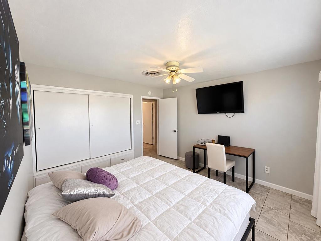 1007 N Broadway Property Photo 13