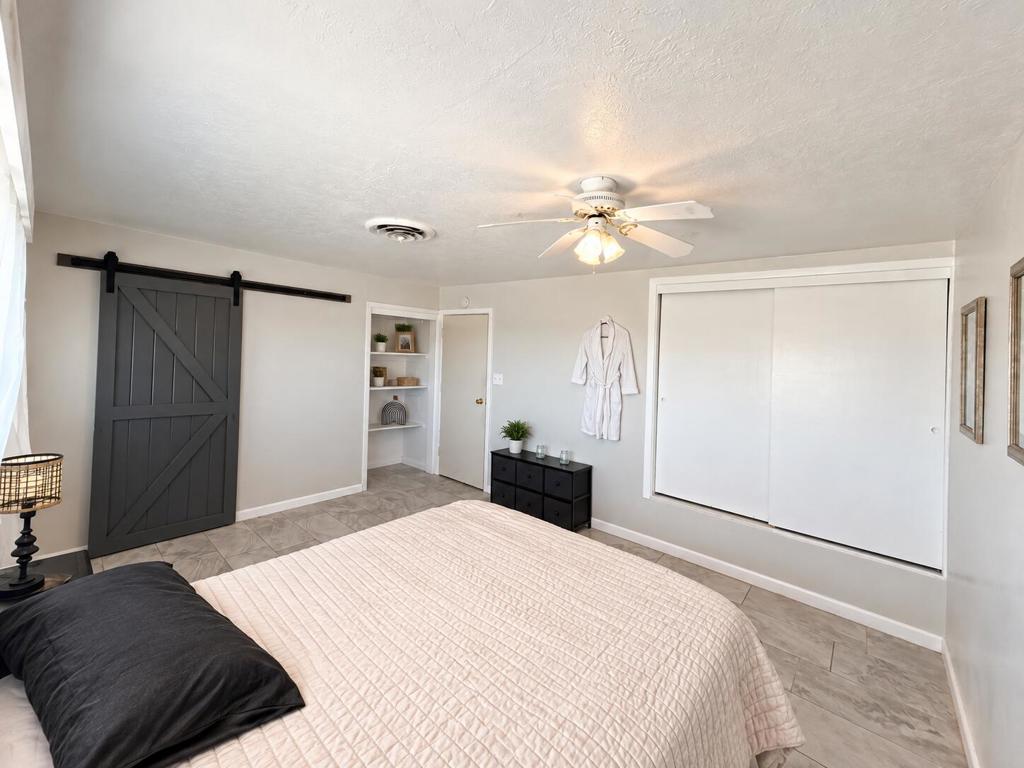 1007 N Broadway Property Photo 15