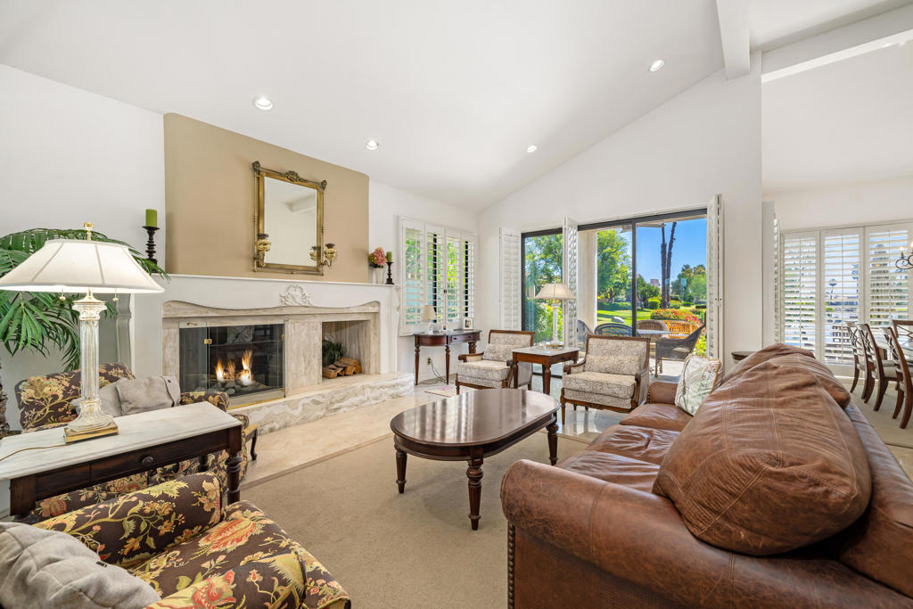 54940 Inverness Way Property Photo 16