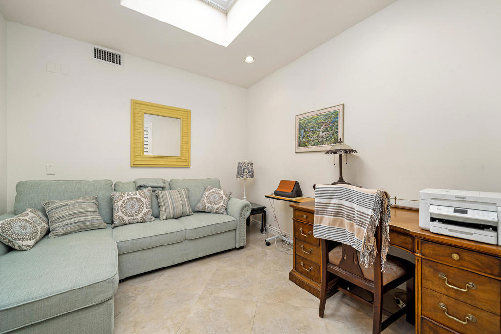 54940 Inverness Way Property Photo 38