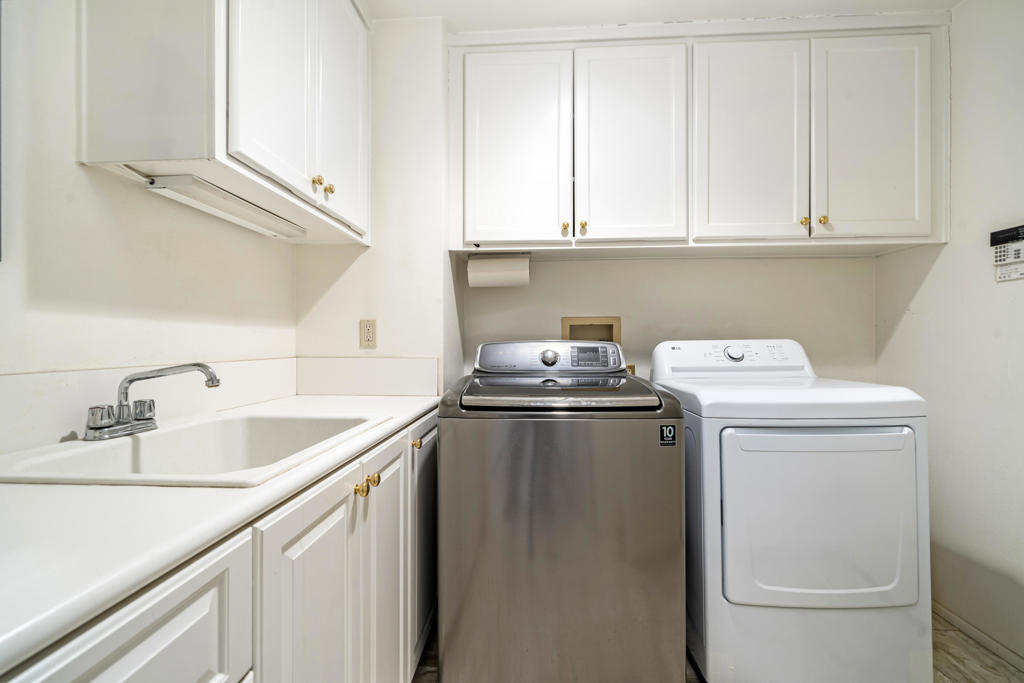 54940 Inverness Way Property Photo 40