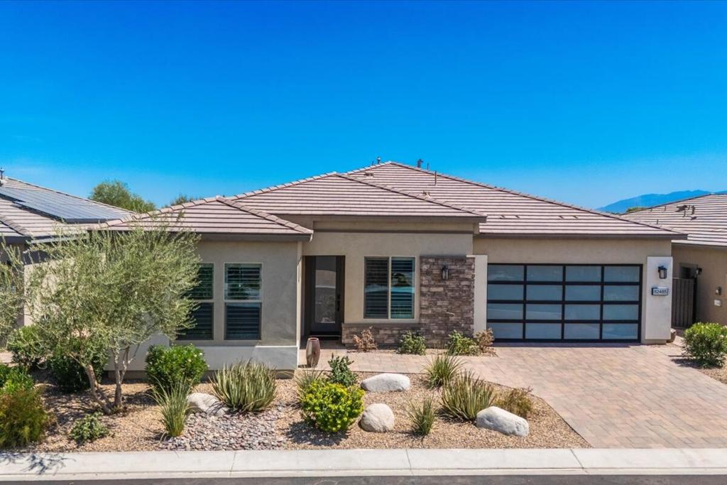 82485 Crane Drive Property Photo 2