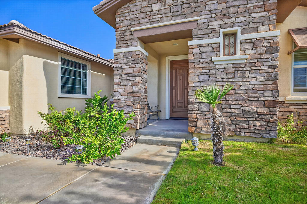 163 Via Milano Property Photo 1