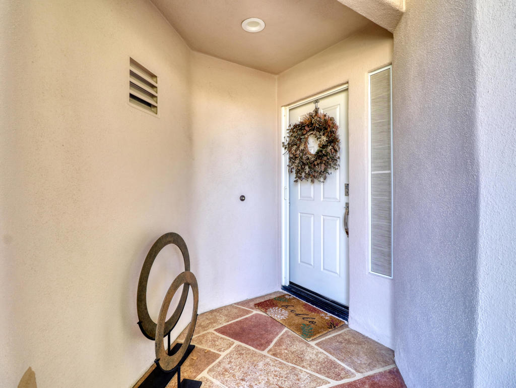 37669 Breeze Way Property Photo 1