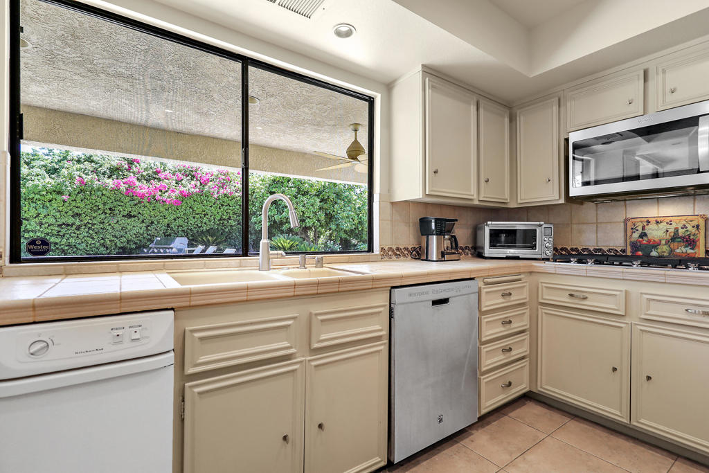 45550 Navajo Road Property Photo 19