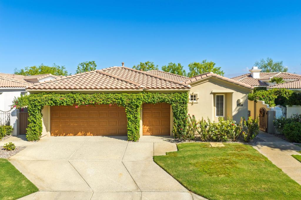 79650 Baya Property Photo 1
