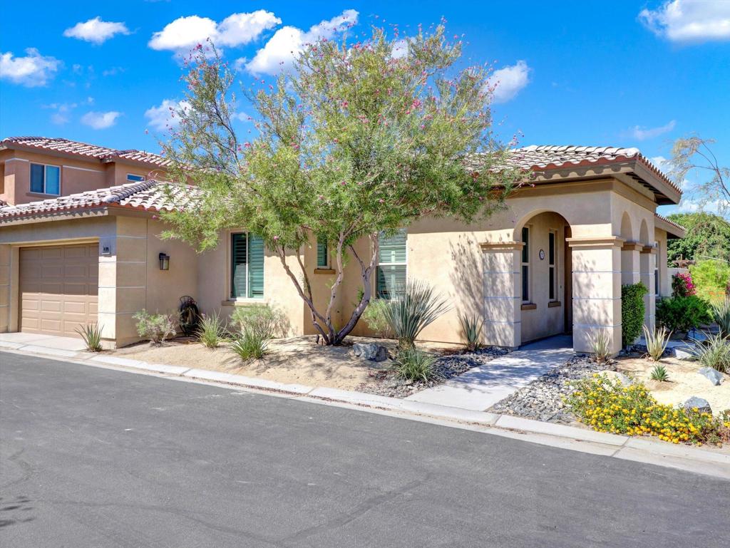 74395 Millennia Way Property Photo 2