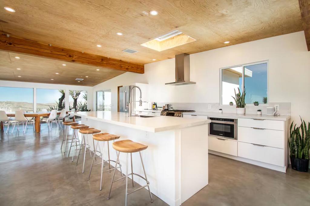 57710 Piute Trail Property Photo 8