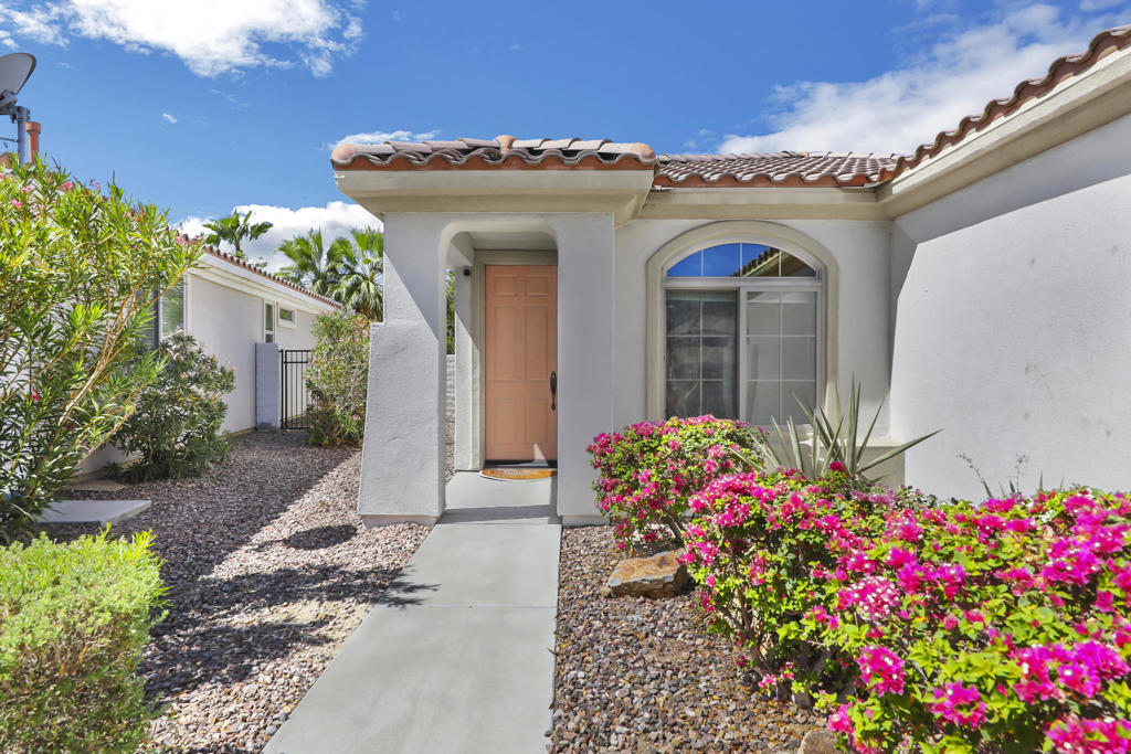 40881 Calle Santa Cruz Property Photo 4
