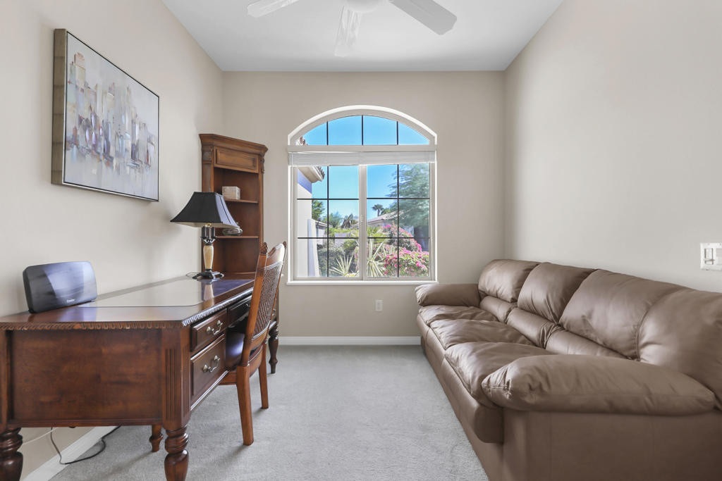 40881 Calle Santa Cruz Property Photo 14