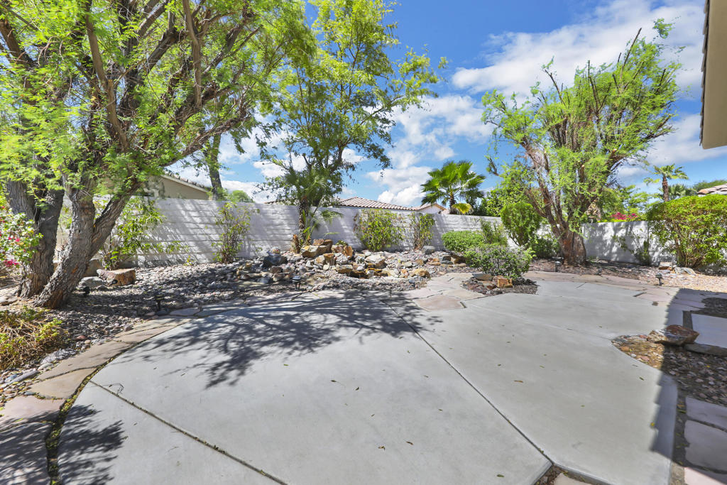 40881 Calle Santa Cruz Property Photo 23