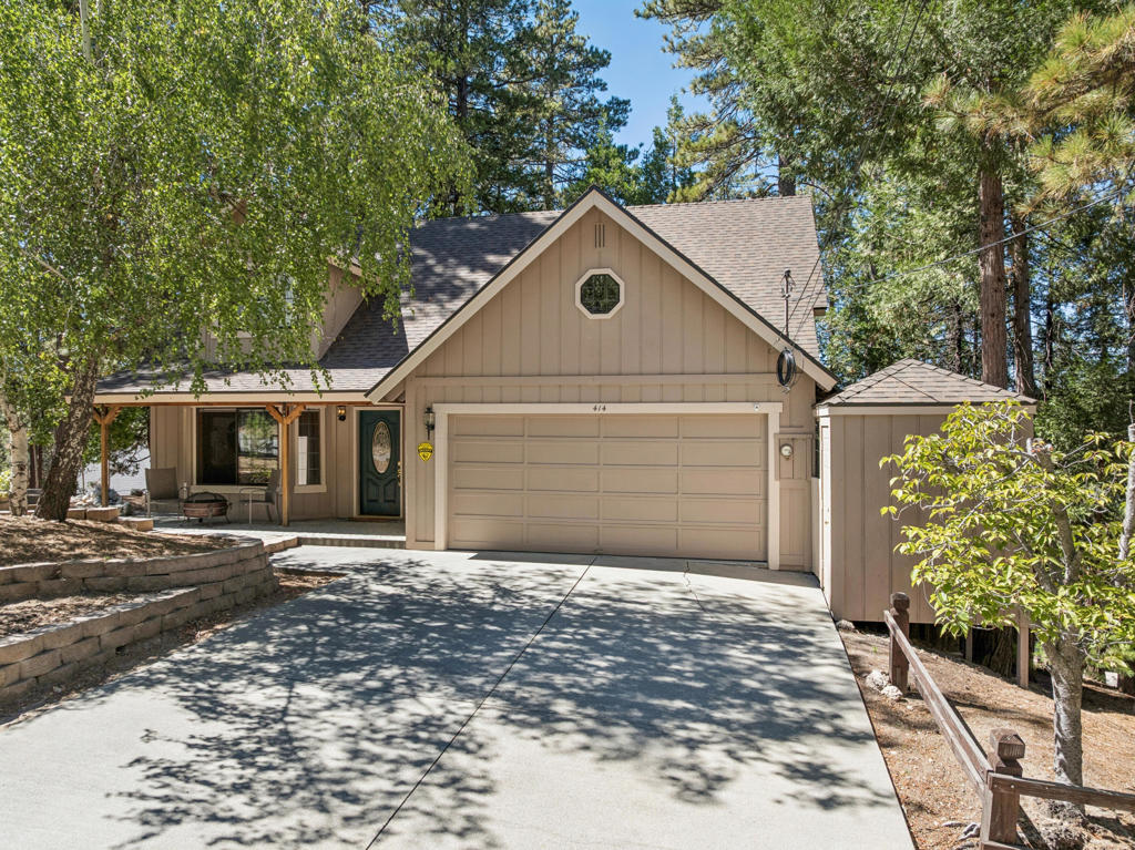 414 Pioneer Road Property Photo 1