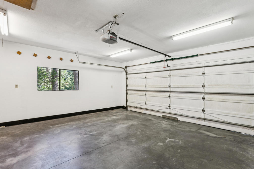 414 Pioneer Road Property Photo 35