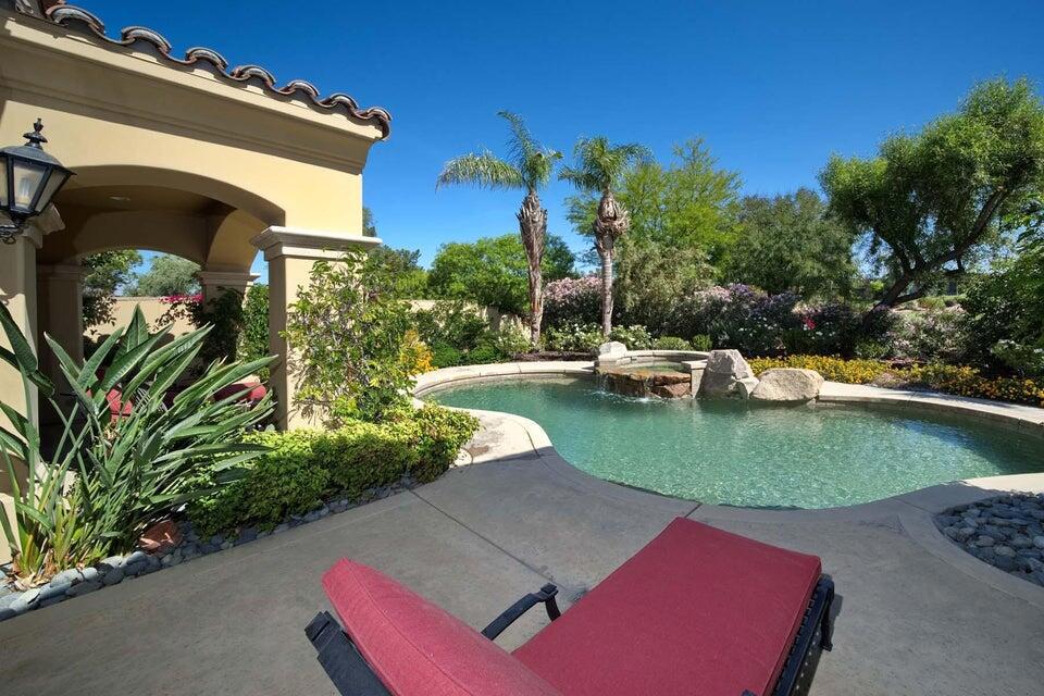 76132 Via Volterra Property Photo 1