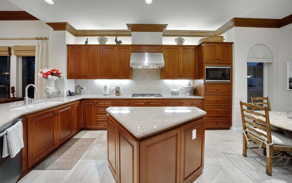 76132 Via Volterra Property Photo 24
