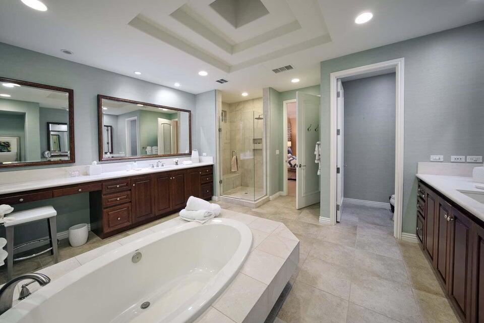 76132 Via Volterra Property Photo 32