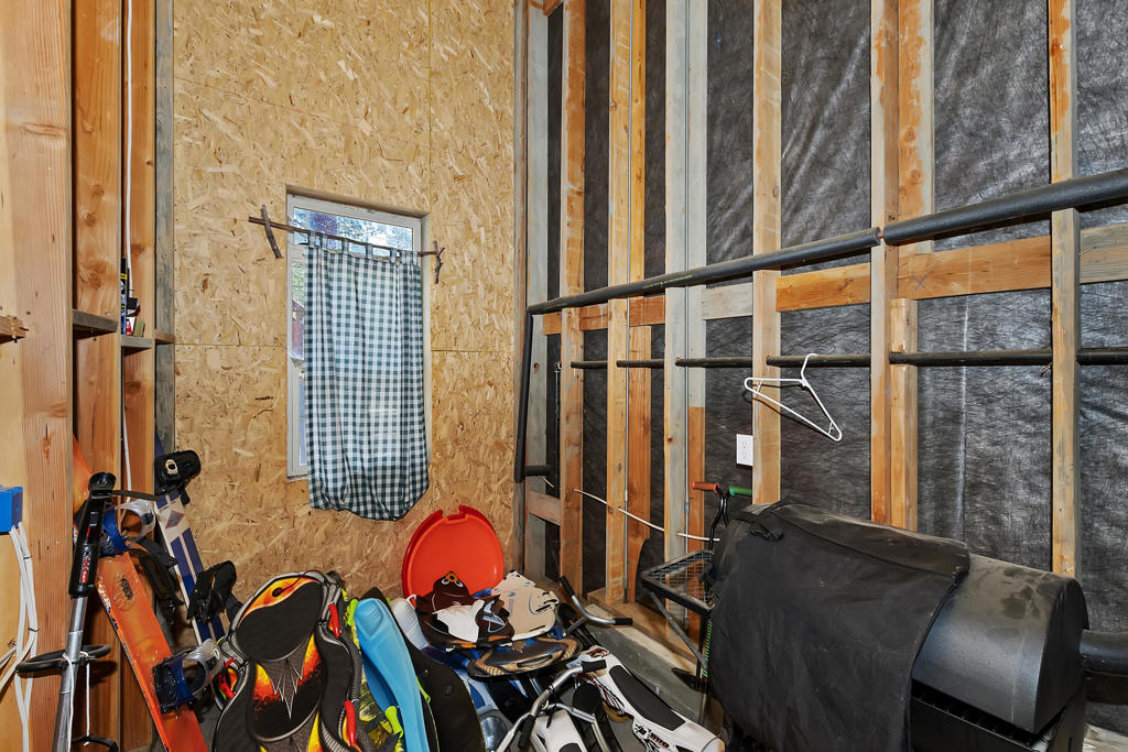43308 Bow Canyon Road Property Photo 32