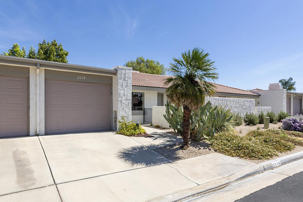 2218 N Sunshine Circle Property Photo 3