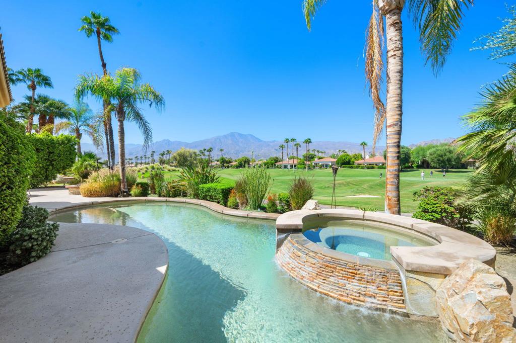 56011 Winged Foot Property Photo 1