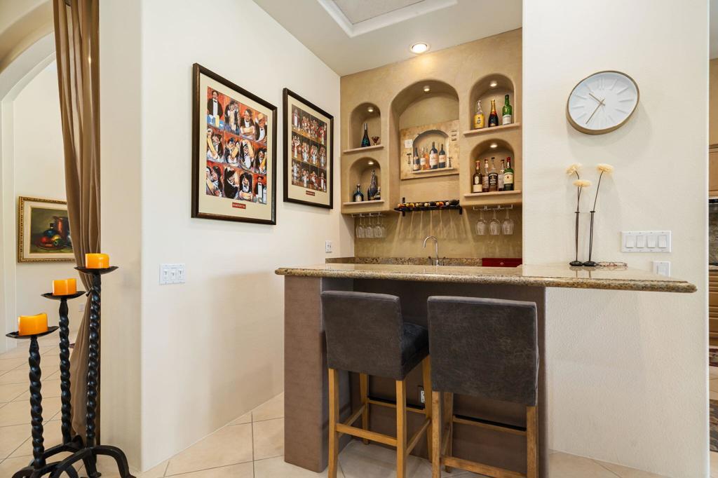 56011 Winged Foot Property Photo 6