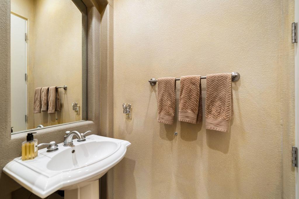 56011 Winged Foot Property Photo 15