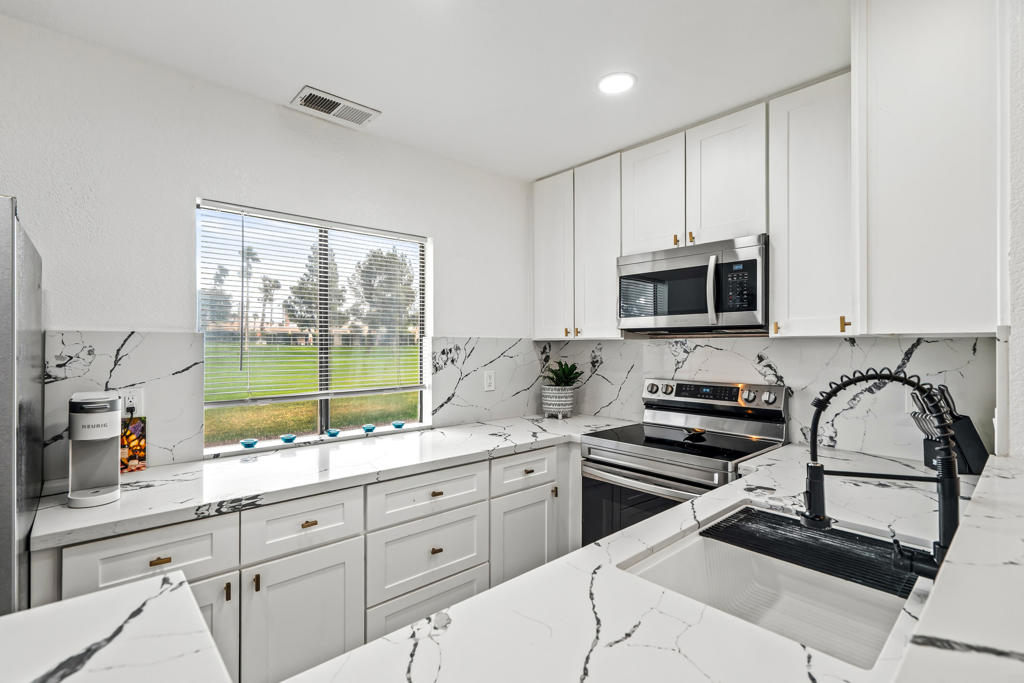 67362 Toltec Court Property Photo 11