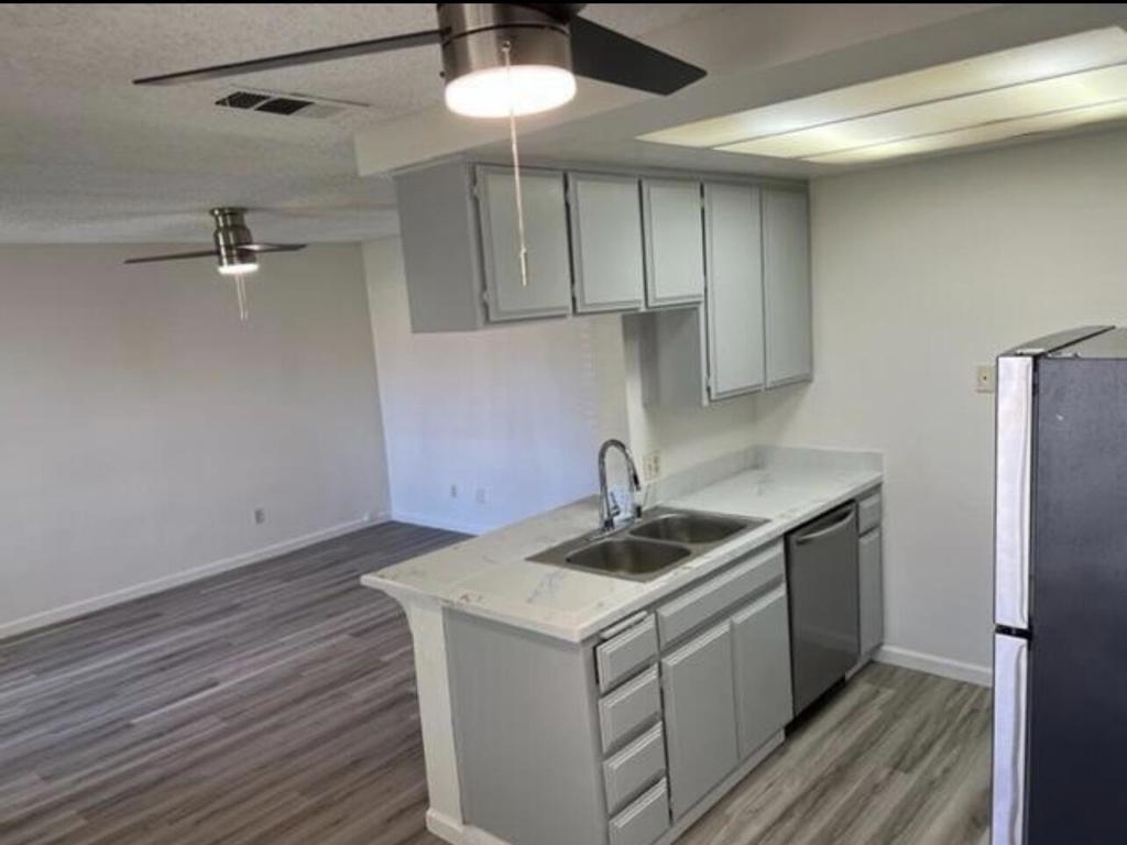 48380 Garbo Drive Property Photo 4