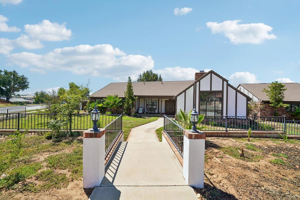 36261 Serape Drive Property Photo 6