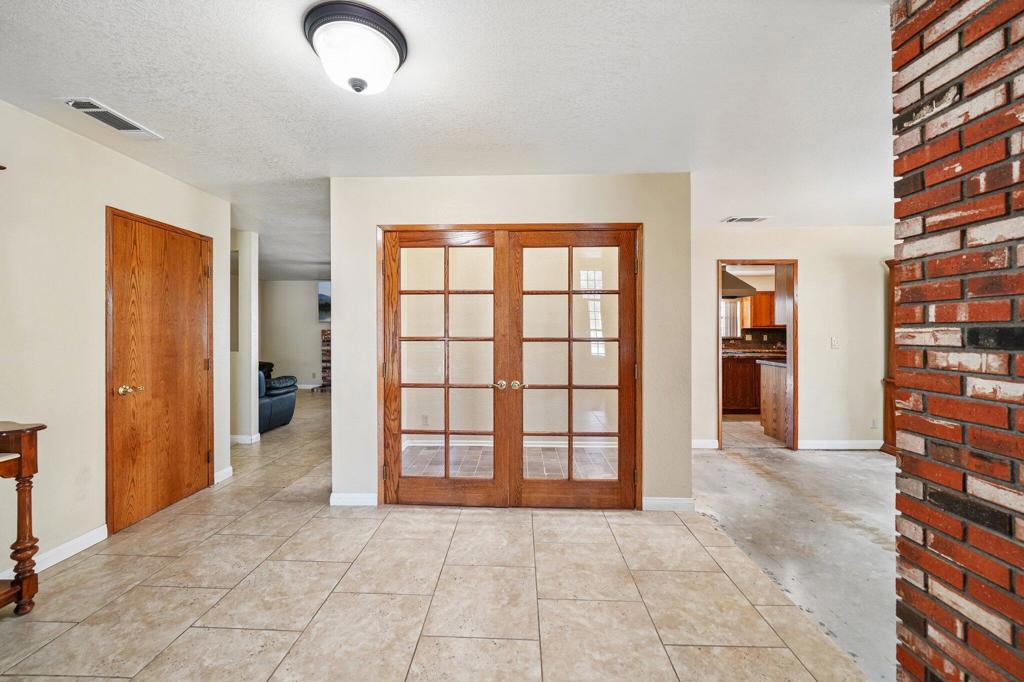 36261 Serape Drive Property Photo 8