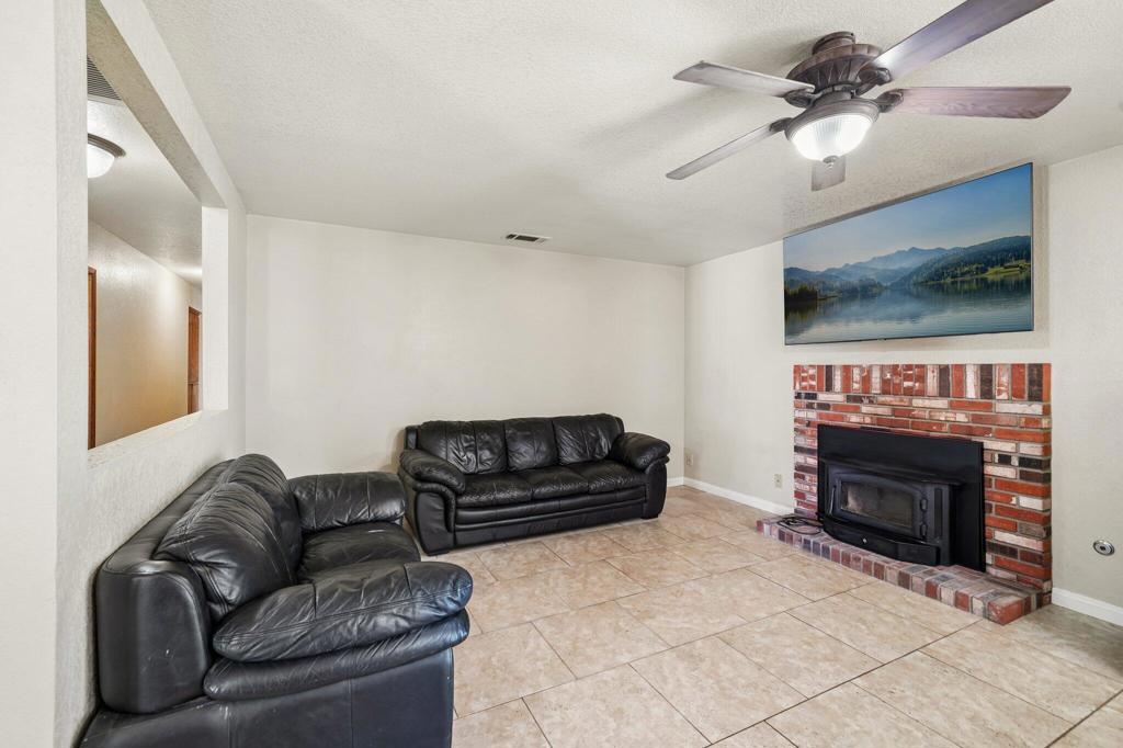 36261 Serape Drive Property Photo 24