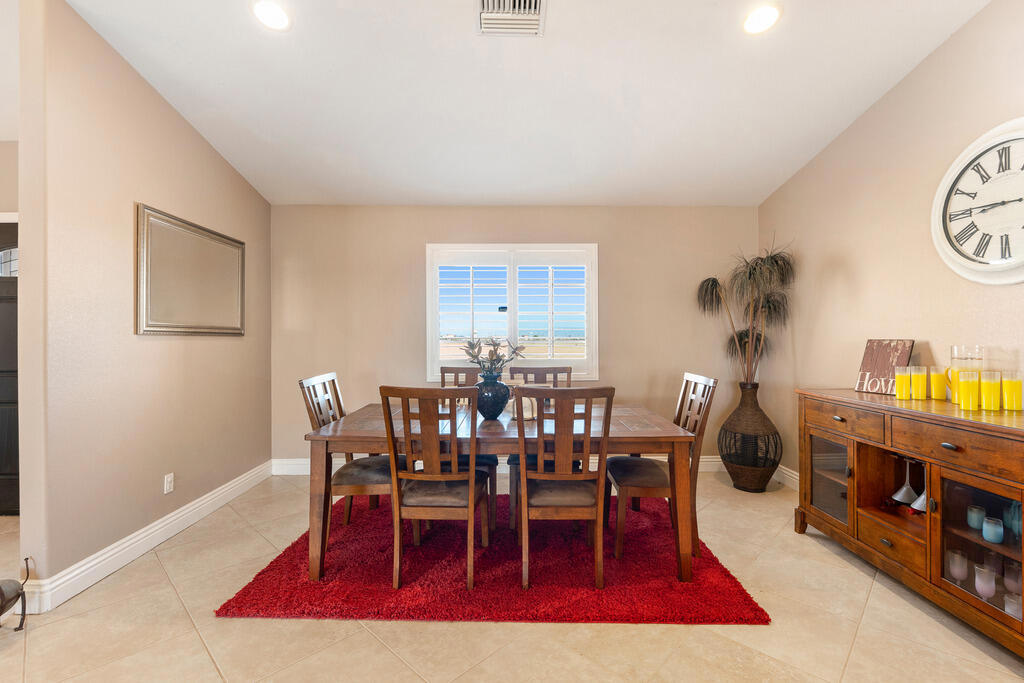 1251 Riviera Circle Property Photo 9