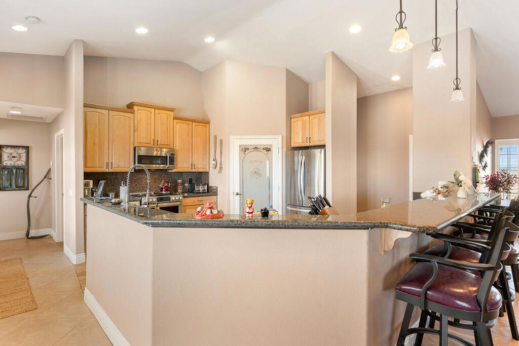 1251 Riviera Circle Property Photo 11