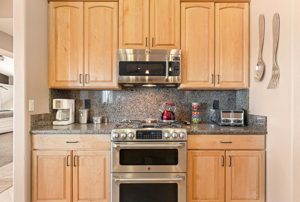 1251 Riviera Circle Property Photo 15