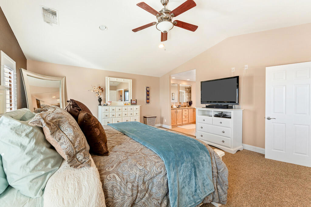 1251 Riviera Circle Property Photo 21