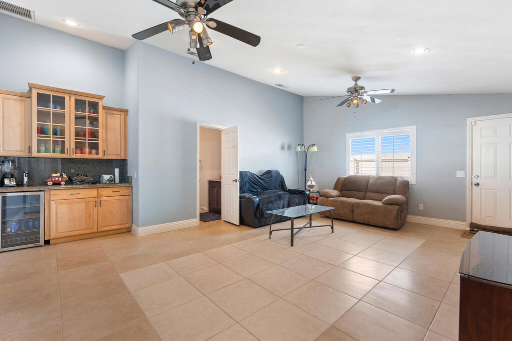 1251 Riviera Circle Property Photo 32
