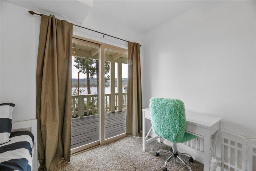 38634 N Shore Drive Property Photo 9